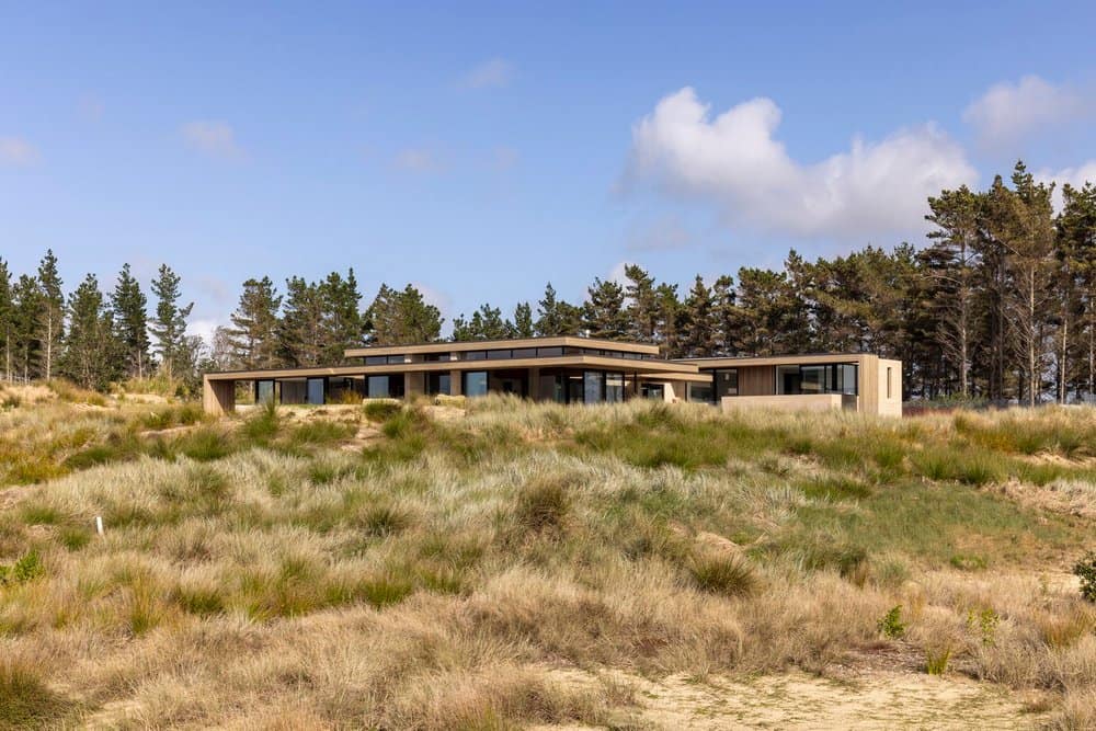 Mangawhai House by Julian Guthrie