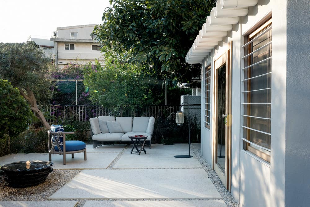 A New House in Lebanon by Karim Nader Studio: a House with No Corridors