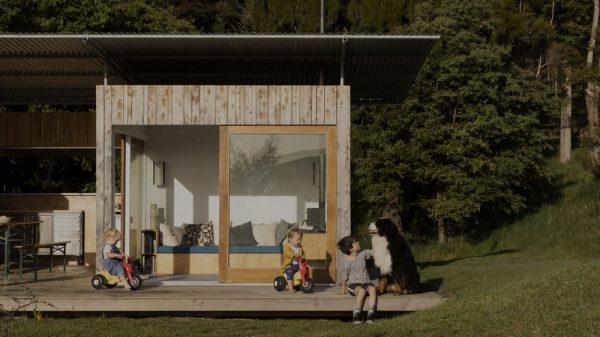 23 sqm Self-Built Cabin for a Life Outdoors