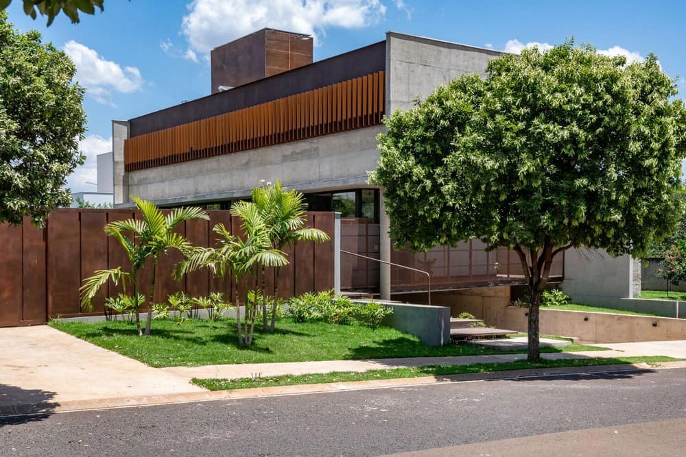 Araraquara House by Caio Persighini Arquitetura