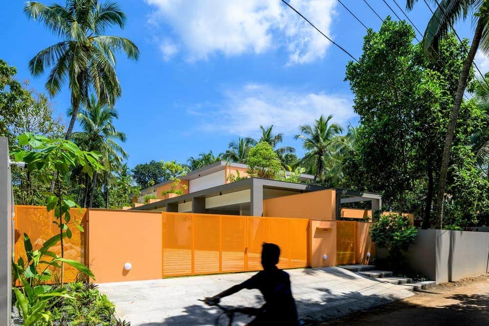 The Colour Burst House / LIJO RENY architects