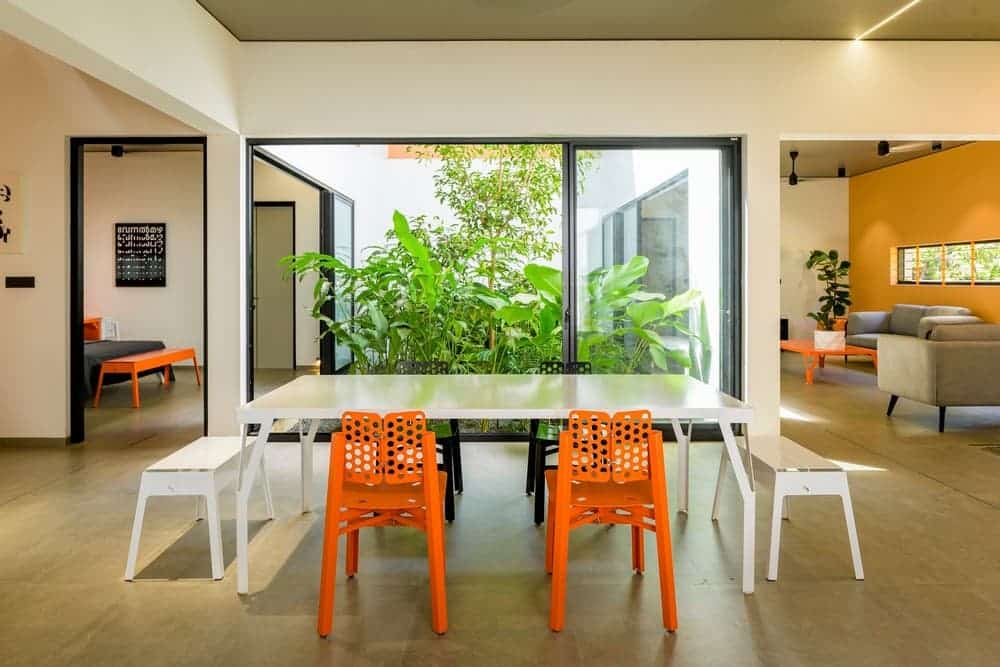 The Colour Burst House / LIJO RENY architects