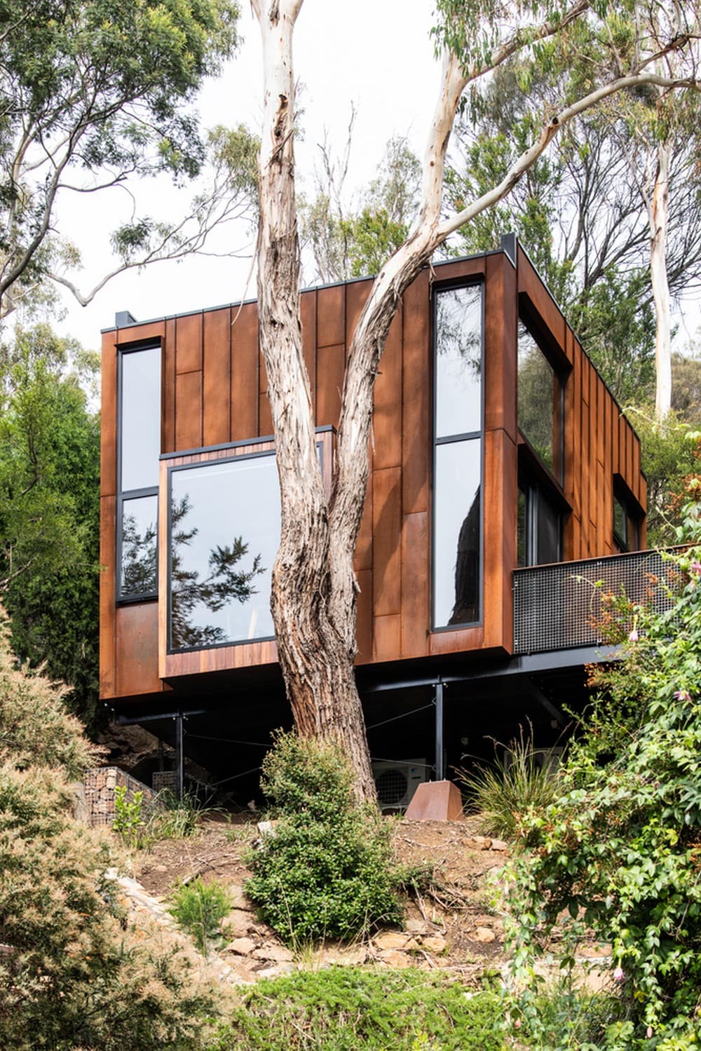 Birdhouse Studios, Tasmania / Gillian van der Schans