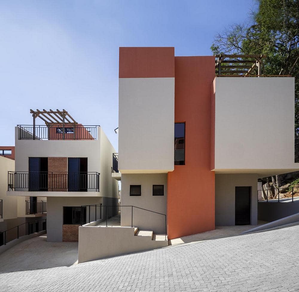 Solarium Popular Houses by TAU Arquitetos