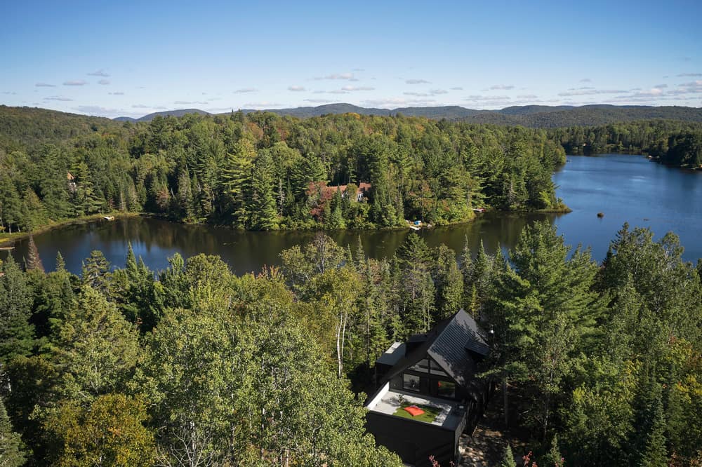 House on Lake Arthur, Quebec / Ghoche Architecte