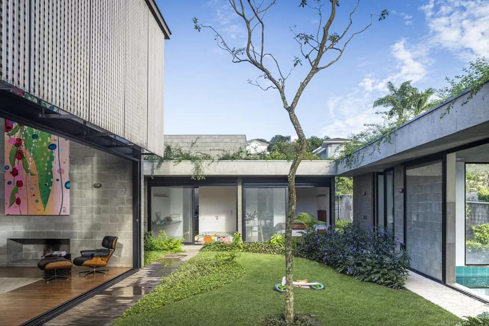 Courtyard House For Two Boys