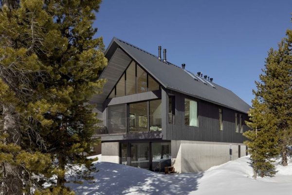 Hemlock House by Alexander Jermyn Architecture