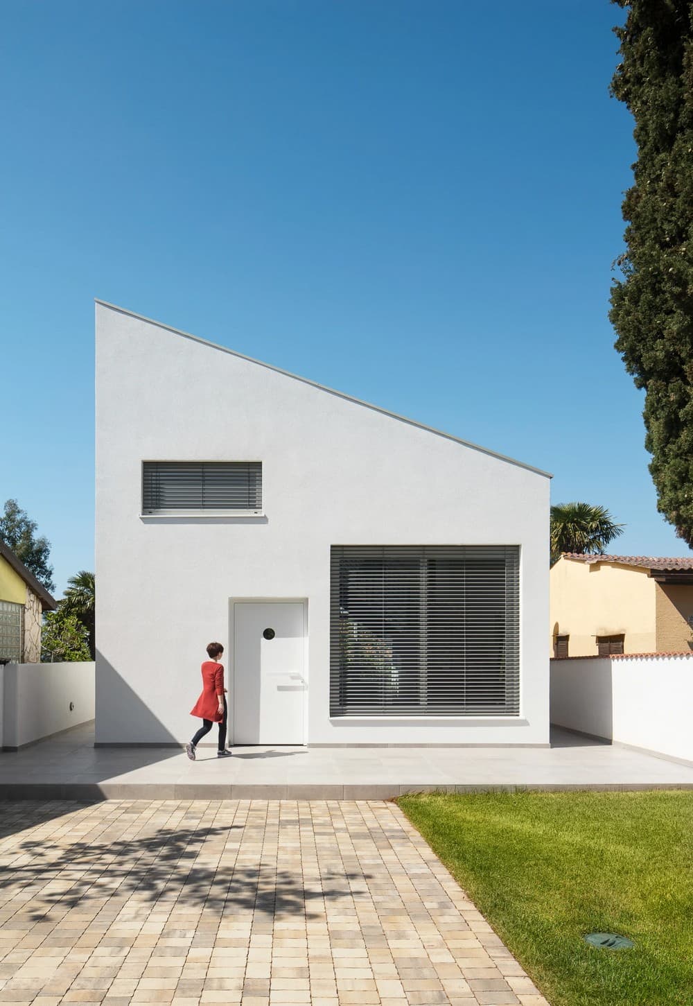 House for a doctor / Konzola Arhitektura