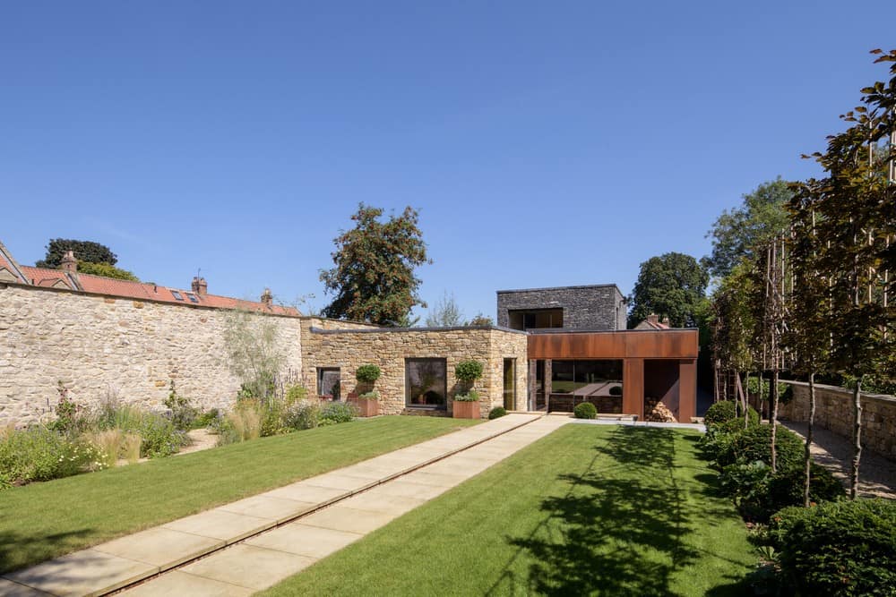 Hushh House by Elliott Architects