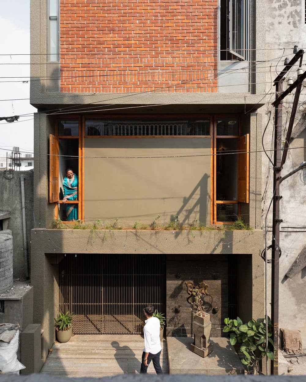 The Brick Box / Dhanesh Gandhi Architects