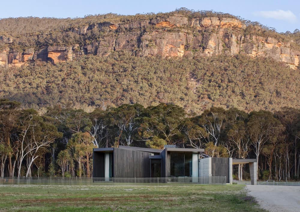 Golden Vale House by J Mammone Architecture