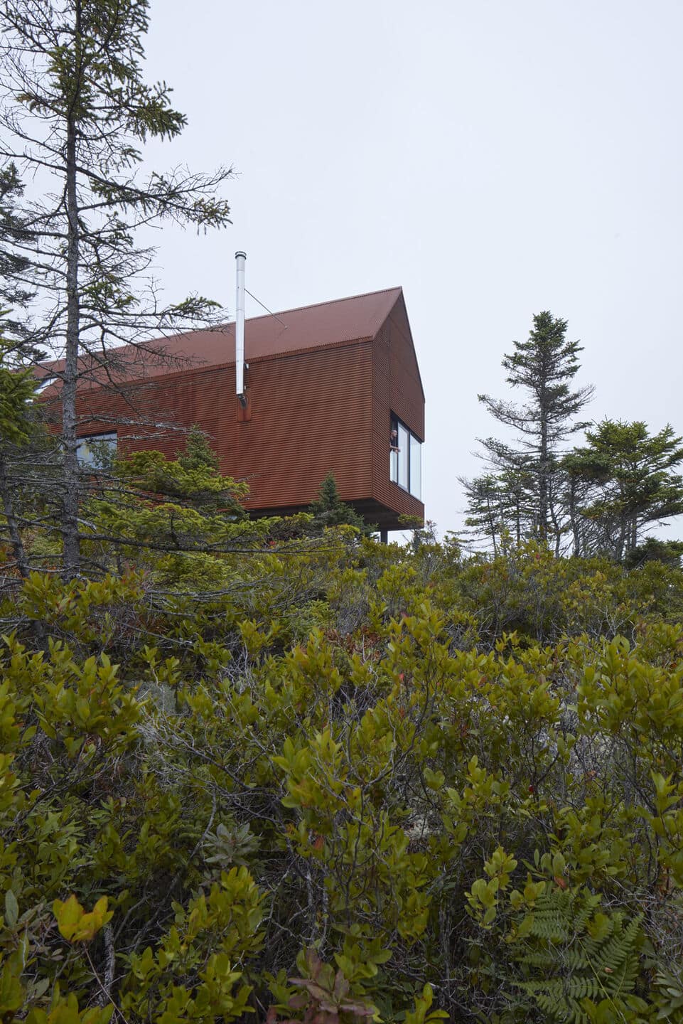 East Dover House by MacKay-Lyons Sweetapple Architects