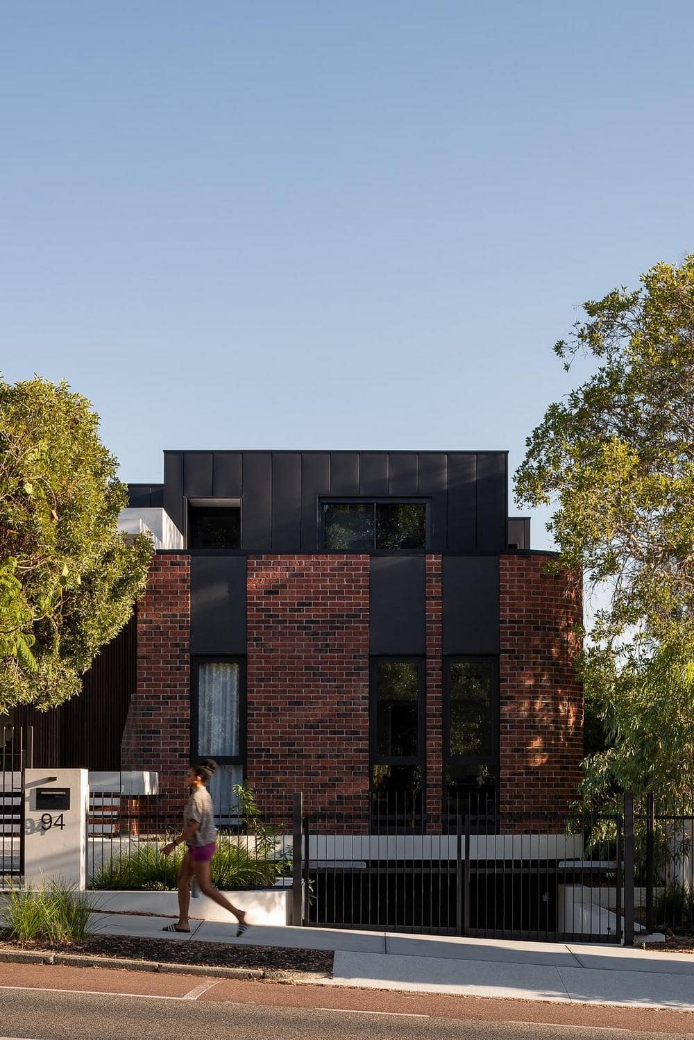 Hyde Park Residence by Robeson Architects