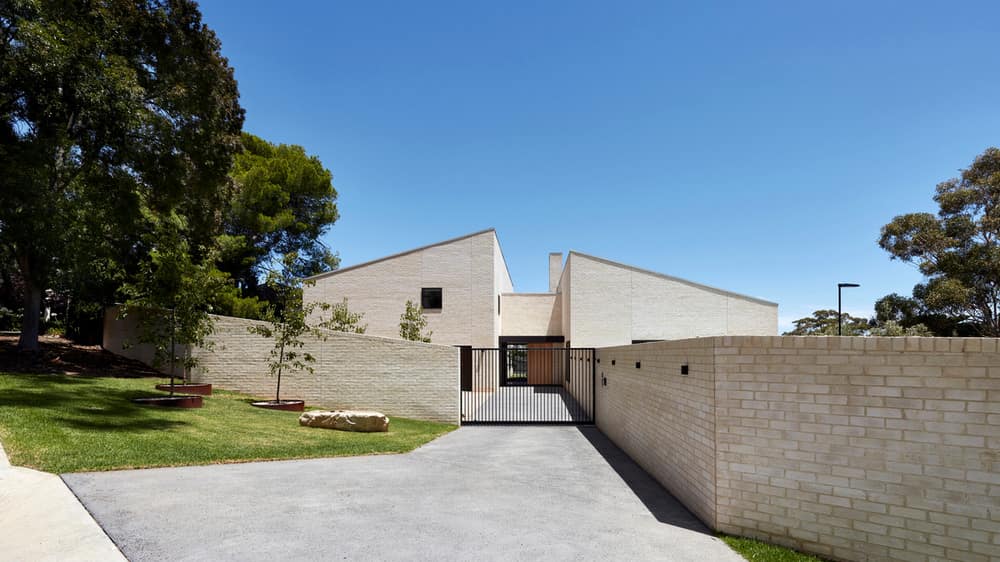 Adelaide Hillside House by Architects Ink