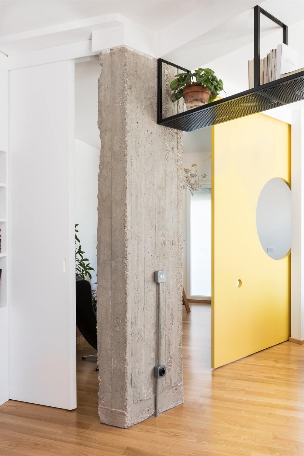 Gasometer Apartment, Rome / 02A Studio