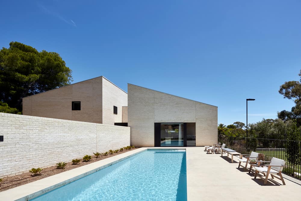 Adelaide Hillside House by Architects Ink