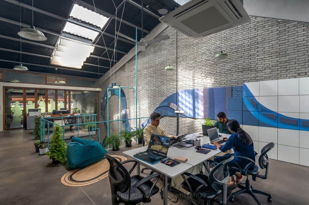 Kaaryashala Office by AANGAN Architects