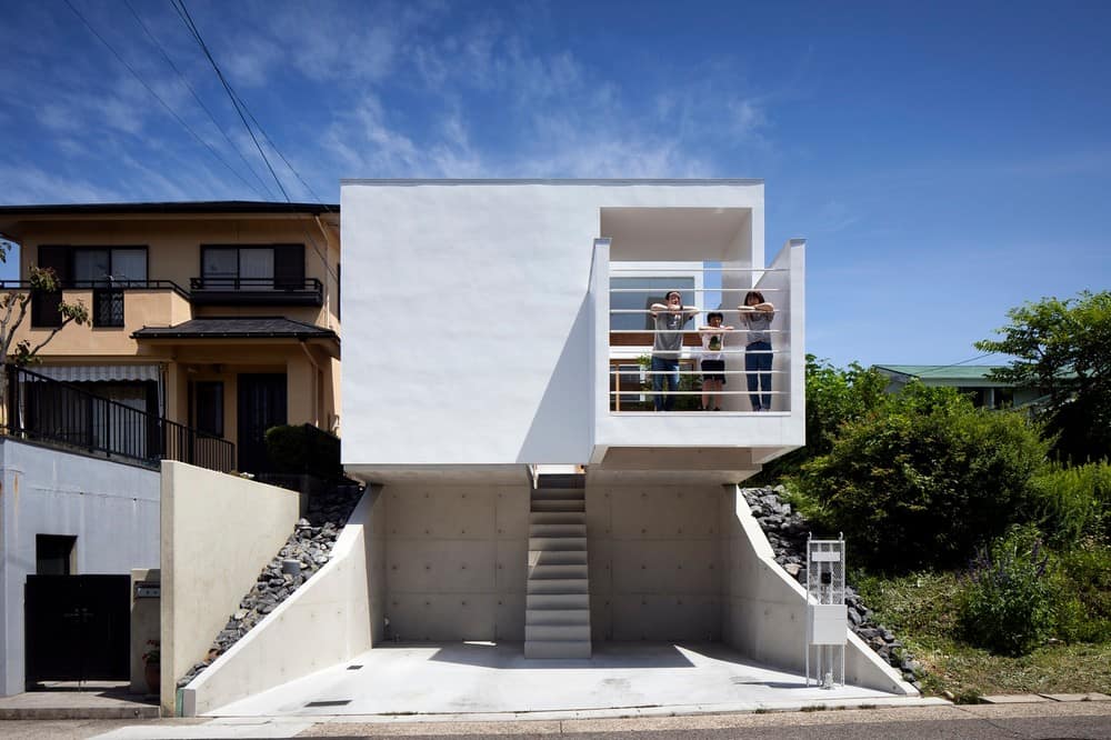 House in Umegaoka, Setagaya City / Container Design