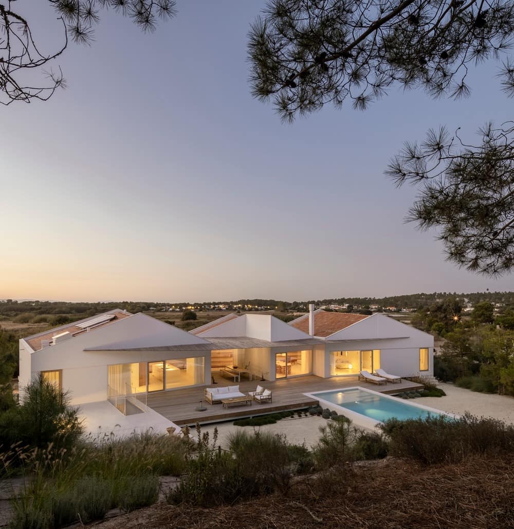 House in Praia do Pego / Falcão de Campos