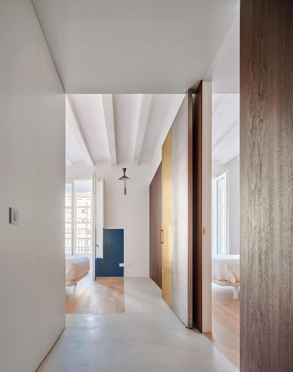 Girona St. Apartment / Raul Sanchez Architects