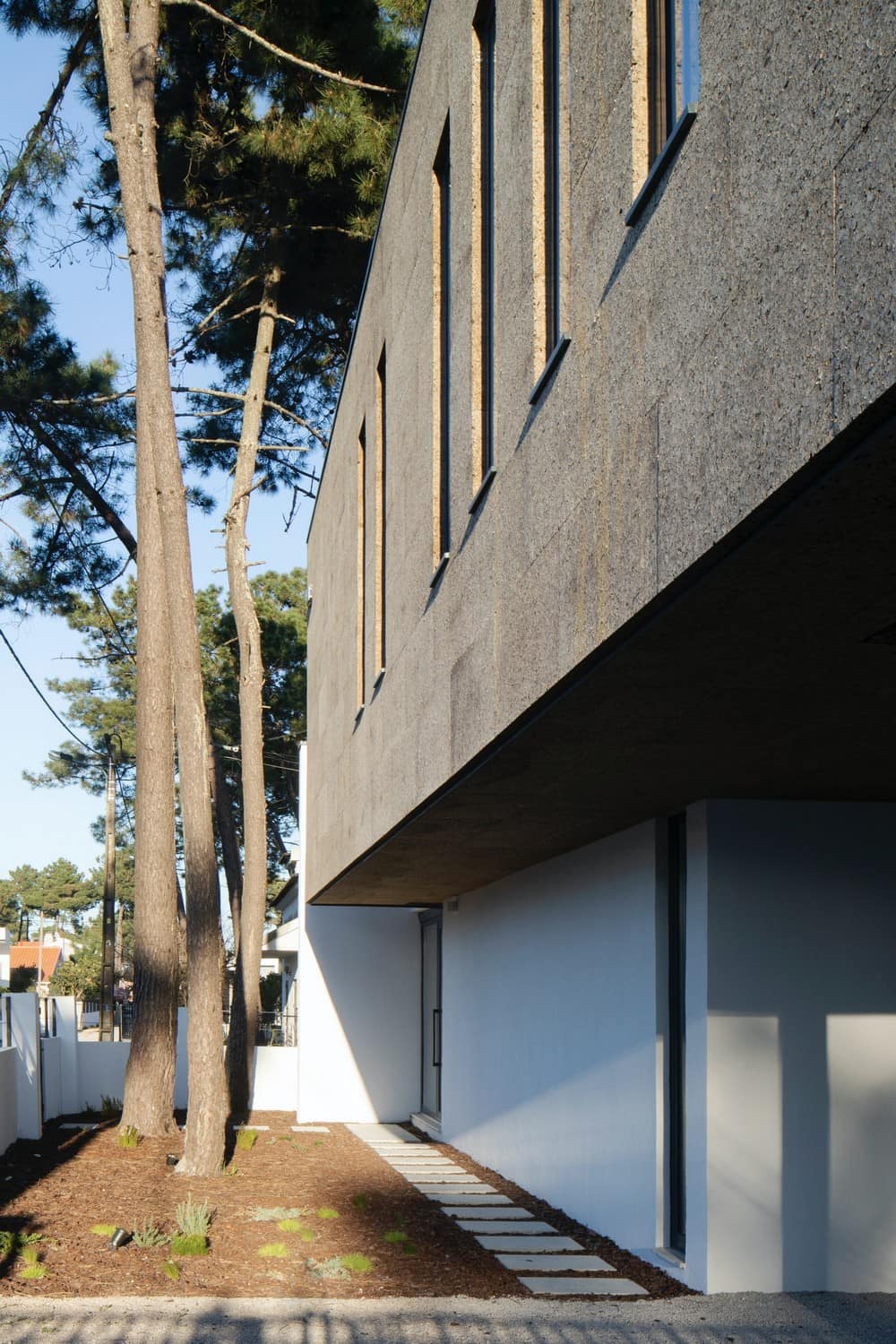 Aroeira Cork House / Inês Brandão Arquitectura