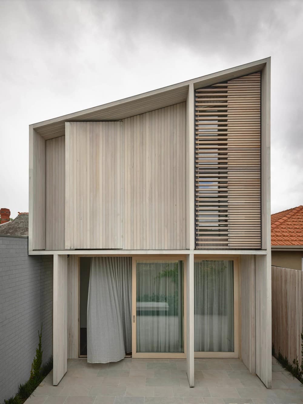 Silvertop House by Tom Robertson Architects