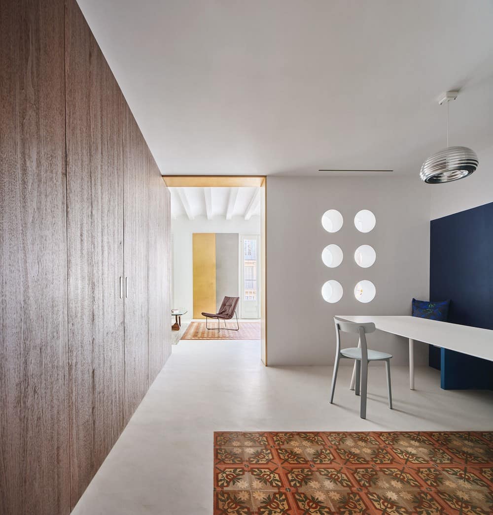 Girona St. Apartment / Raul Sanchez Architects