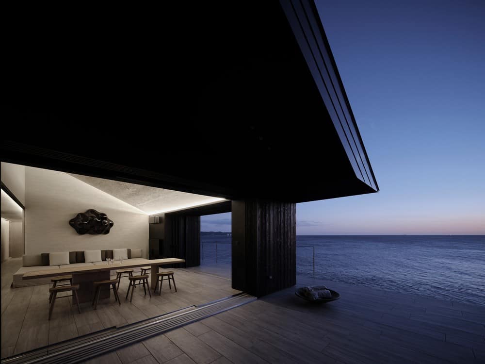 WA House, Shirahama / Curiosity