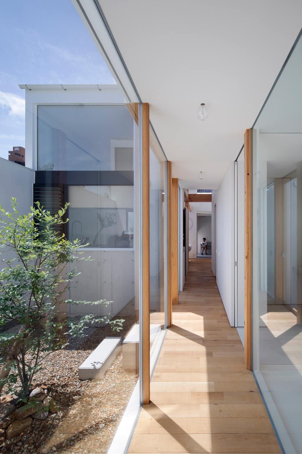 House in Umegaoka, Setagaya City / Container Design