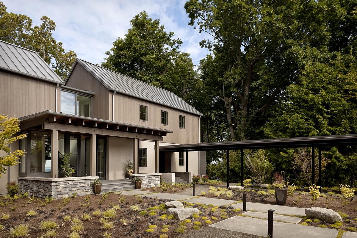 Whidbey Farmhouse / DeForest Architects