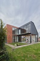 House Among Gardens / TEC Taller EC