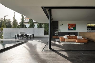 Eaves House / Mcleod Bovell Modern Houses
