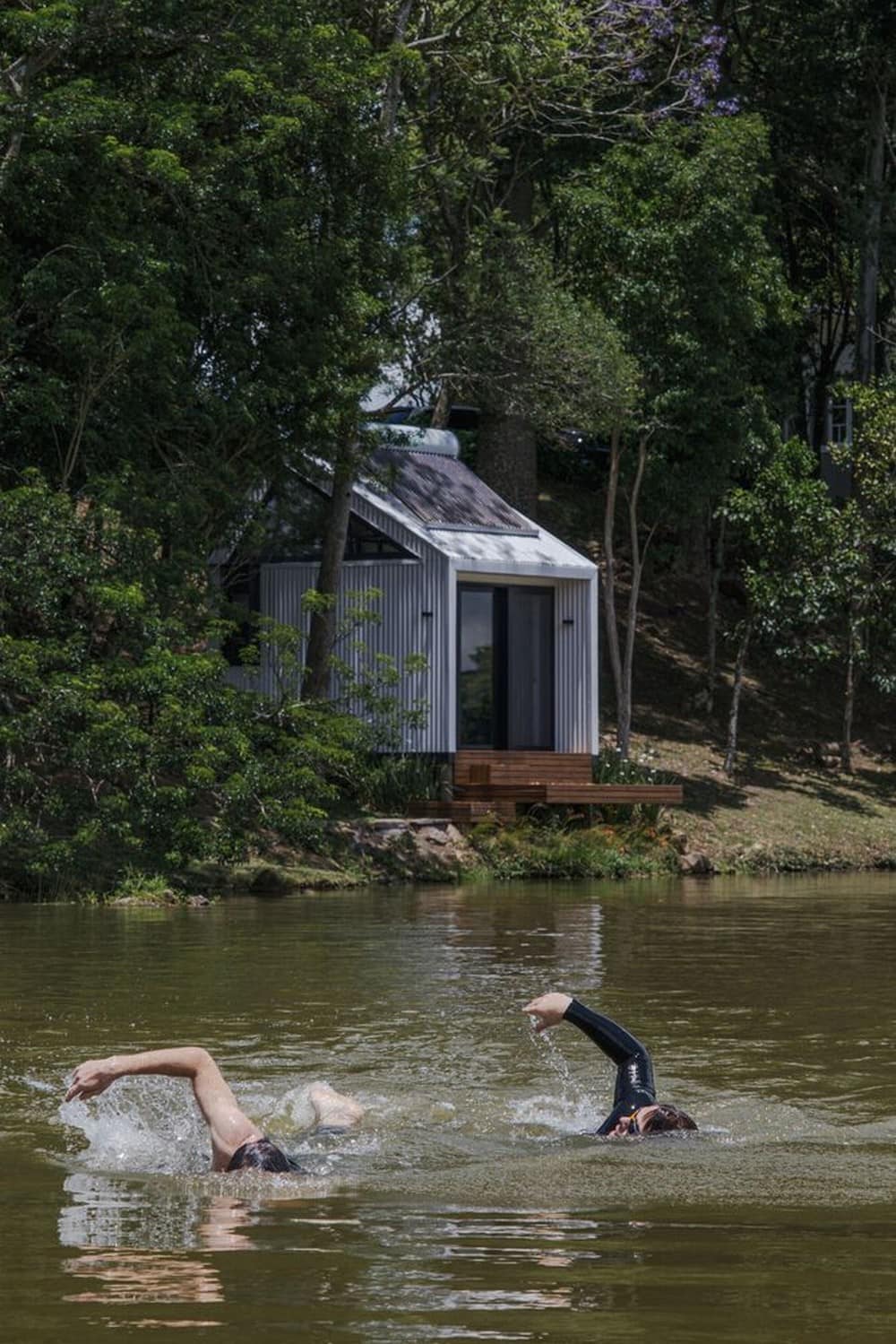 Refuge in the Valley / Oazo + Zanesco Arquitetura