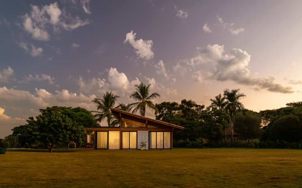 Muxarabi House / 24 7 Arquitetura