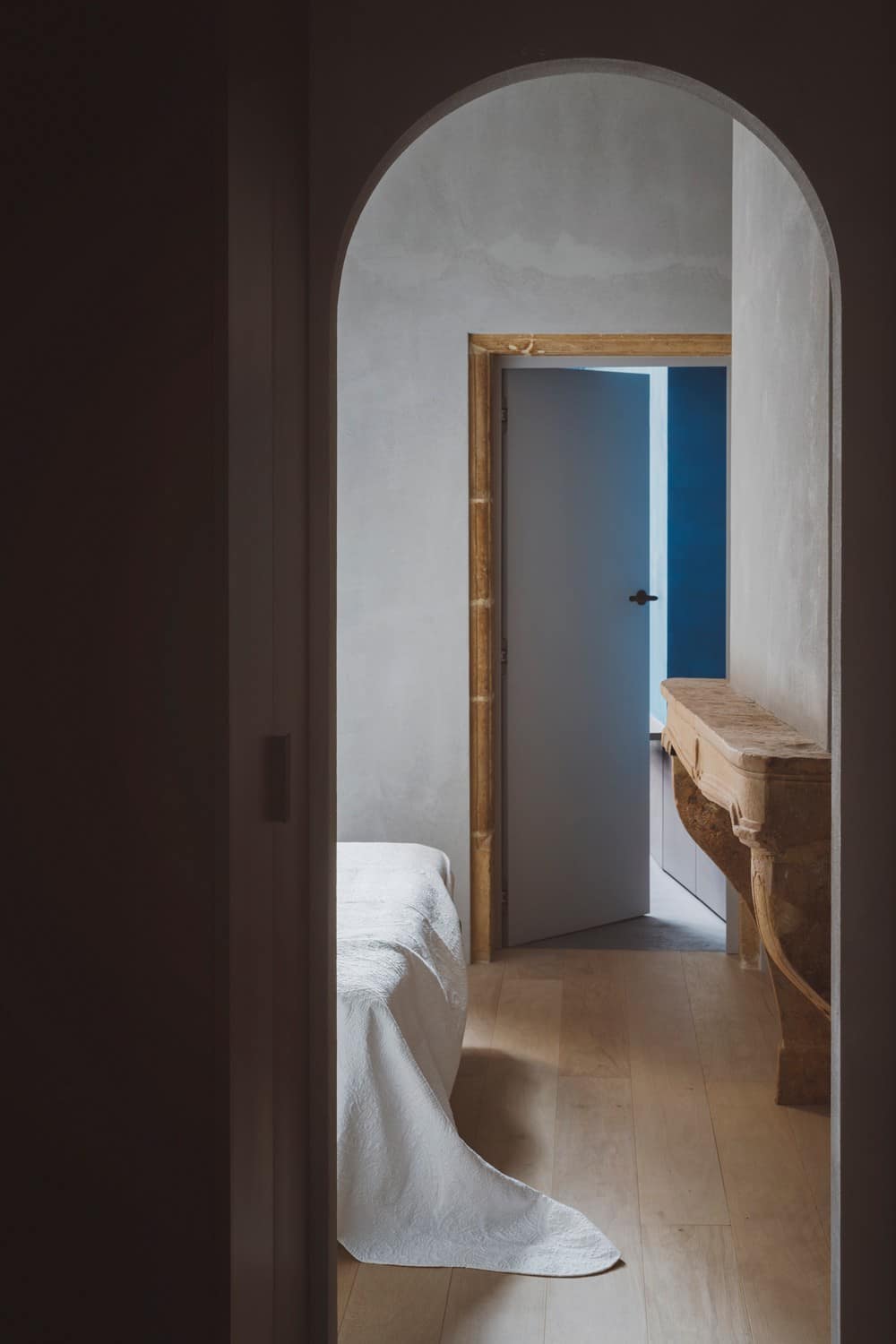 bedroom, Studio Razavi Architecture