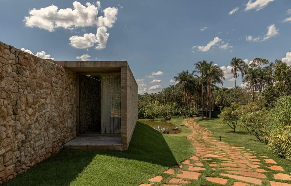 Uberlândia Lake House / mf+arquitetos