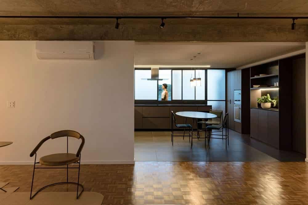 Carbon Apartment / CoDA Arquitetura