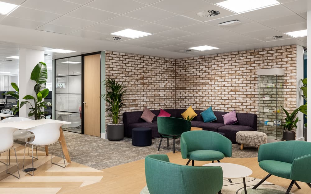 Theramex Offices, London / Oktra