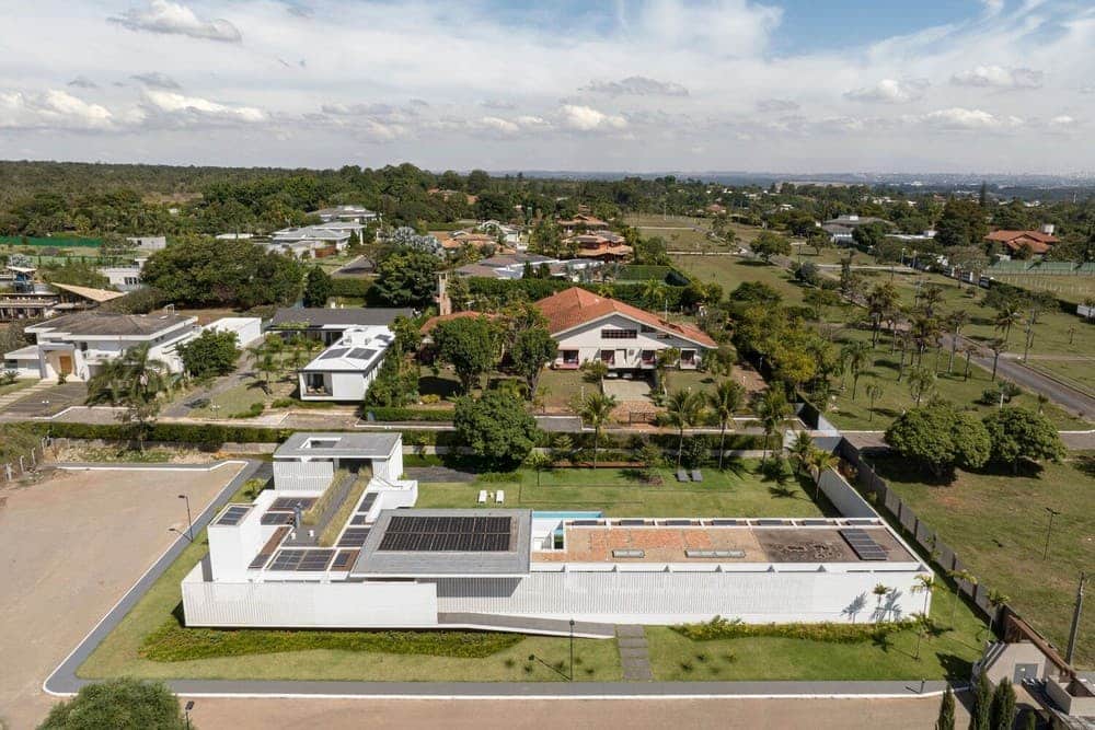 White Bricks House / BLOCO Arquitetos