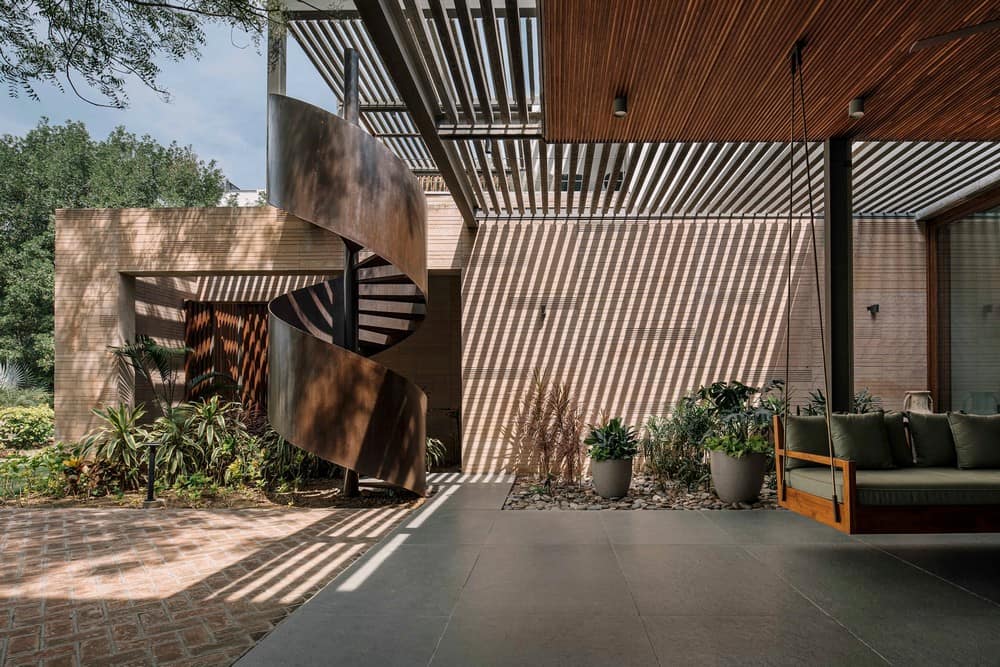 Abhikram House / Khosla Associates