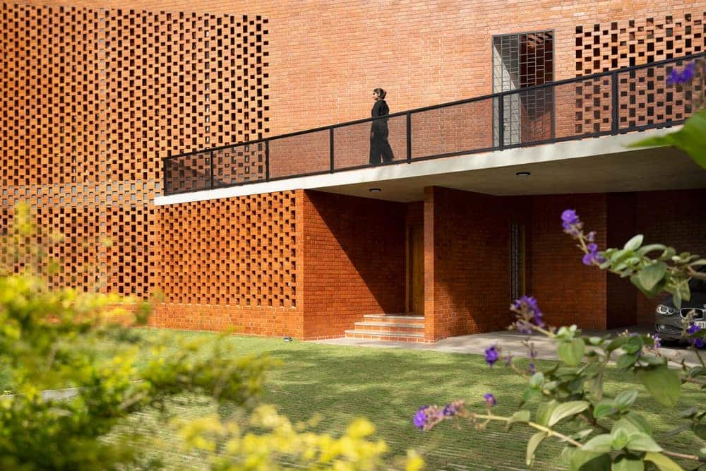 The Kenz House / Srijit Srinivas Architects