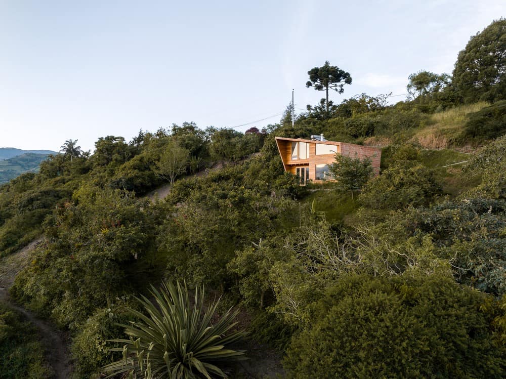 Perucho House / Pedro Calle + El Sindicato Arquitectura