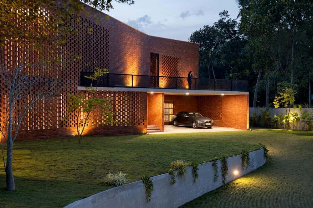 The Kenz House / Srijit Srinivas Architects