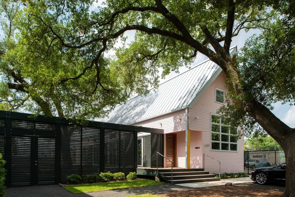 The Pink House / Brett Zamore Design