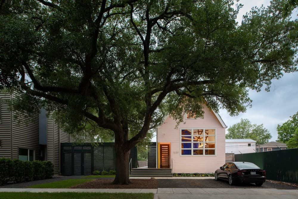 The Pink House / Brett Zamore Design