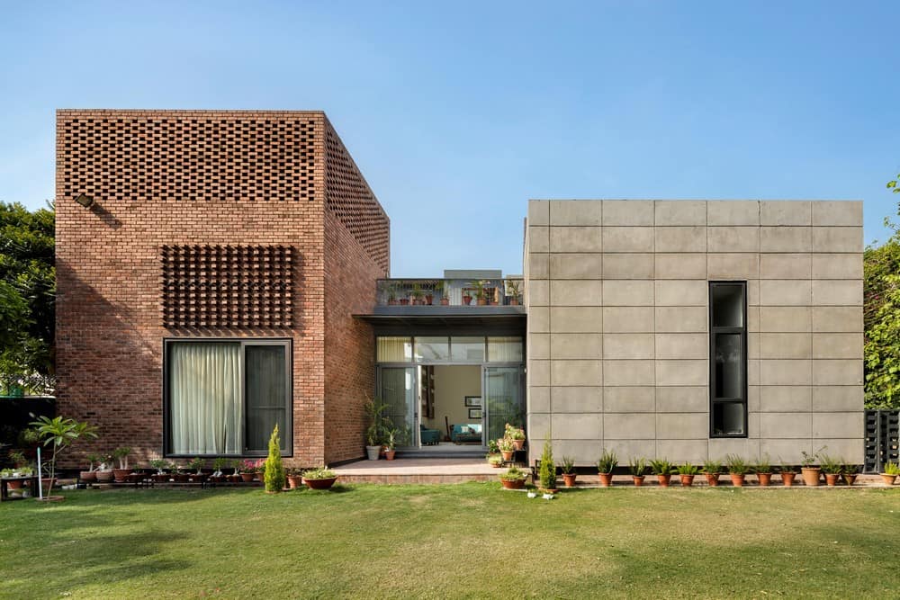 The Brick House / Studio Ardete