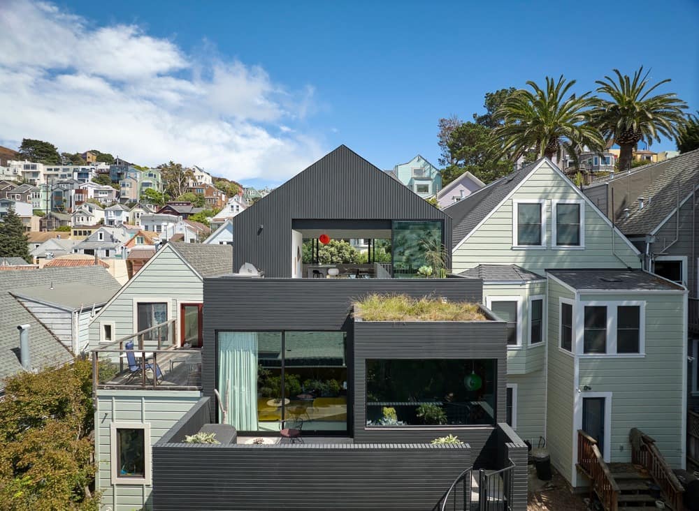 The Silver Lining House / Mork-Ulnes Architects