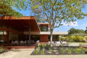 Happy Valley Residence / Swatt Miers Architects