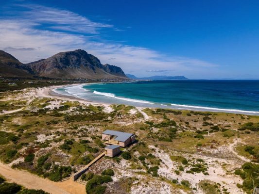 Dune Retreat / KLG Architects