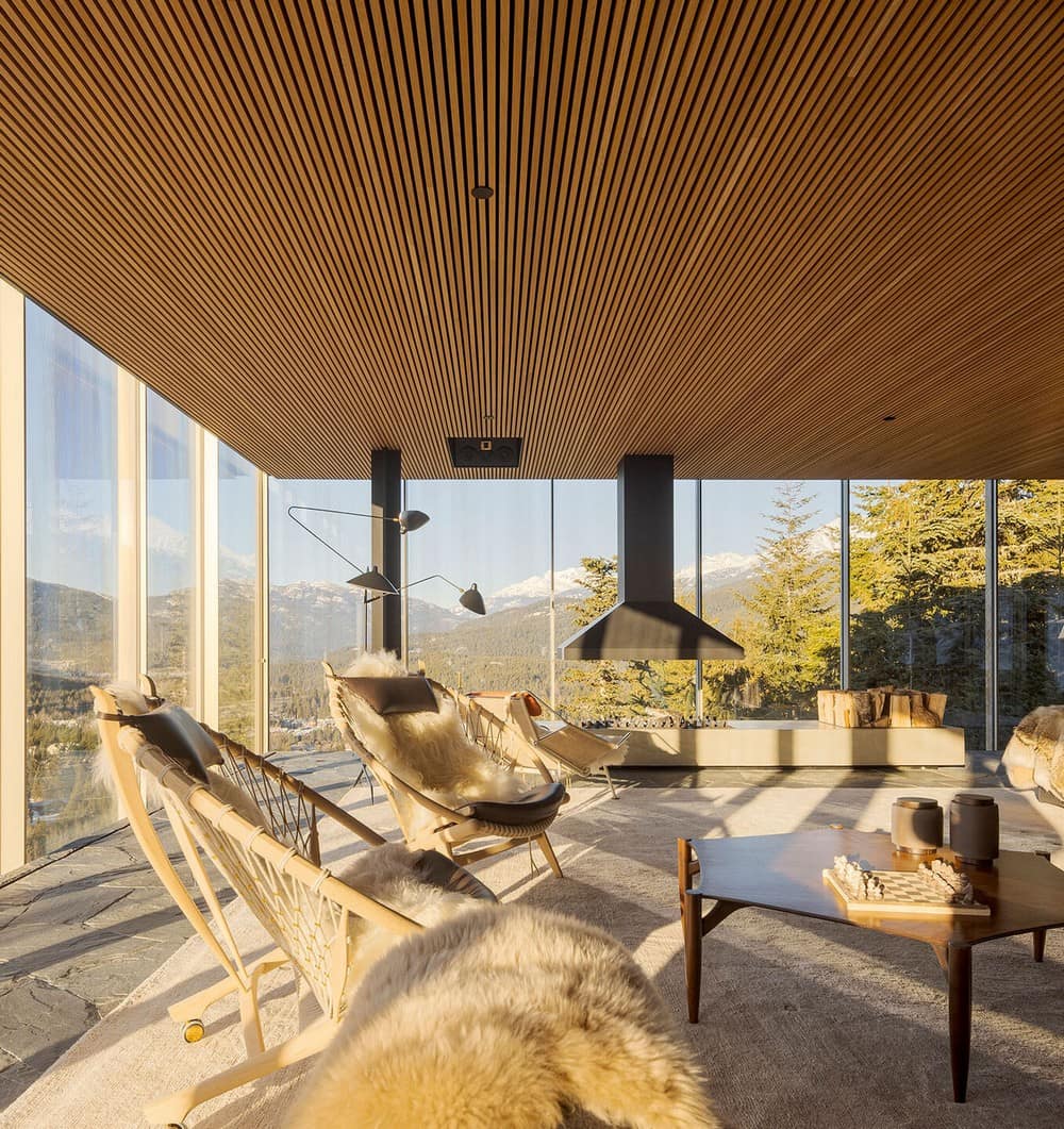 Flag House, British Columbia / Studio MK27